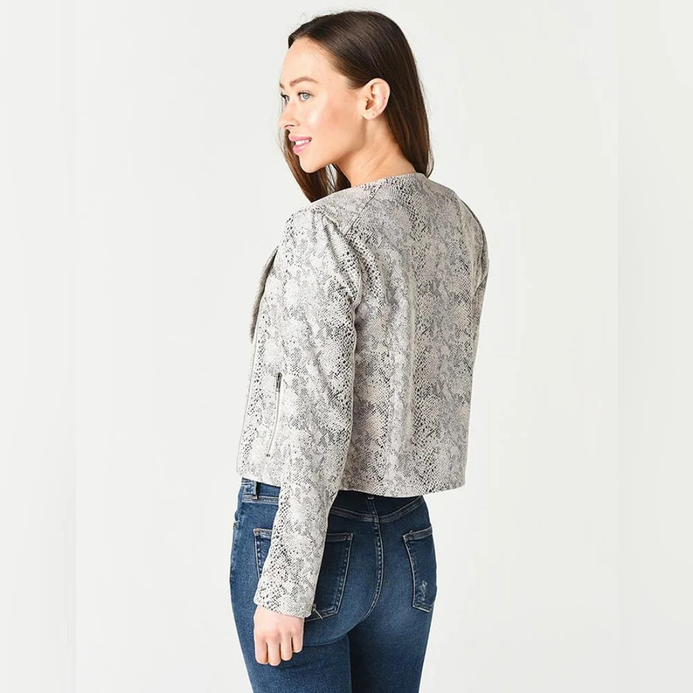 Ladies Faux-Suede Cropped Motto Snake Print Jacket, Sleek Modern Edgy, Size M - Picture 3 of 14